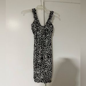 En Focus Studio women’s dress size 4 in perfect condition